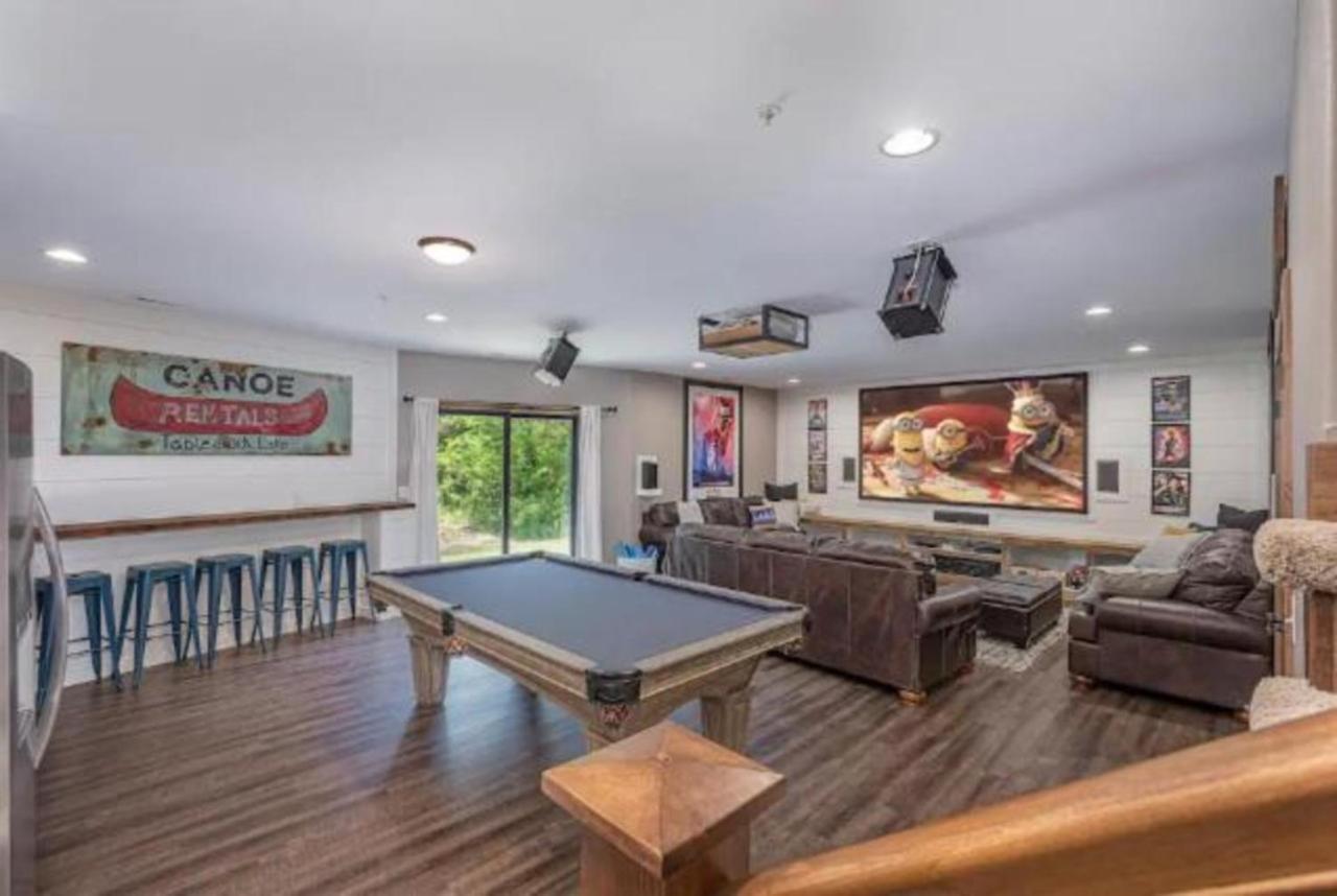 Premier Retreat With Hot Tub, Theater & Pool Table Vila Hollister Exterior foto