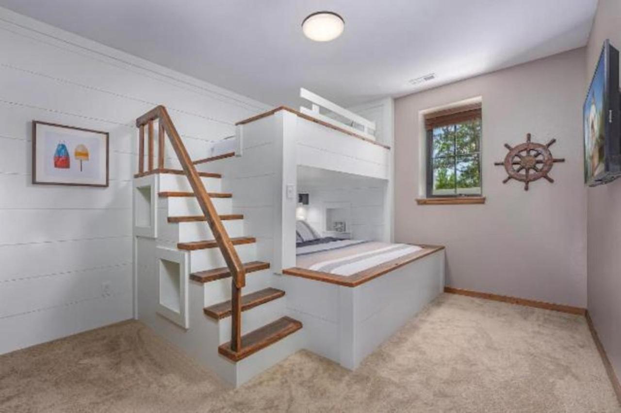 Premier Retreat With Hot Tub, Theater & Pool Table Vila Hollister Exterior foto
