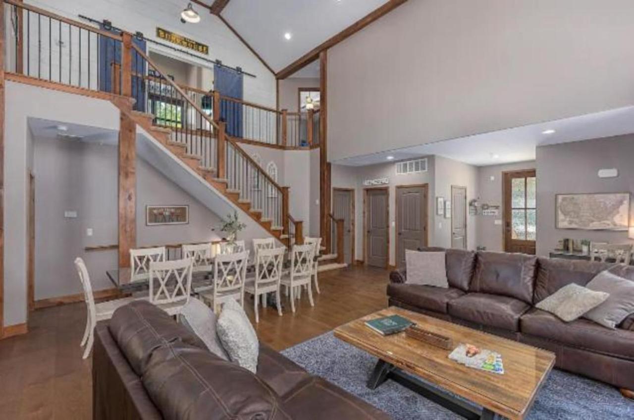 Premier Retreat With Hot Tub, Theater & Pool Table Vila Hollister Exterior foto